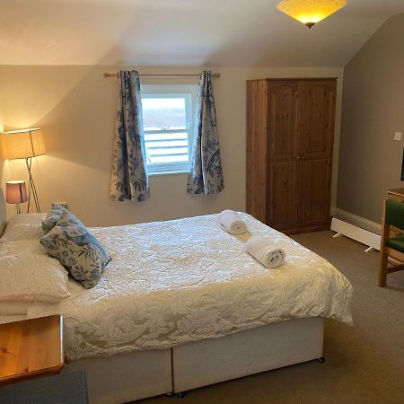 The Duke Of Edinburgh Inn Newgale Exterior photo