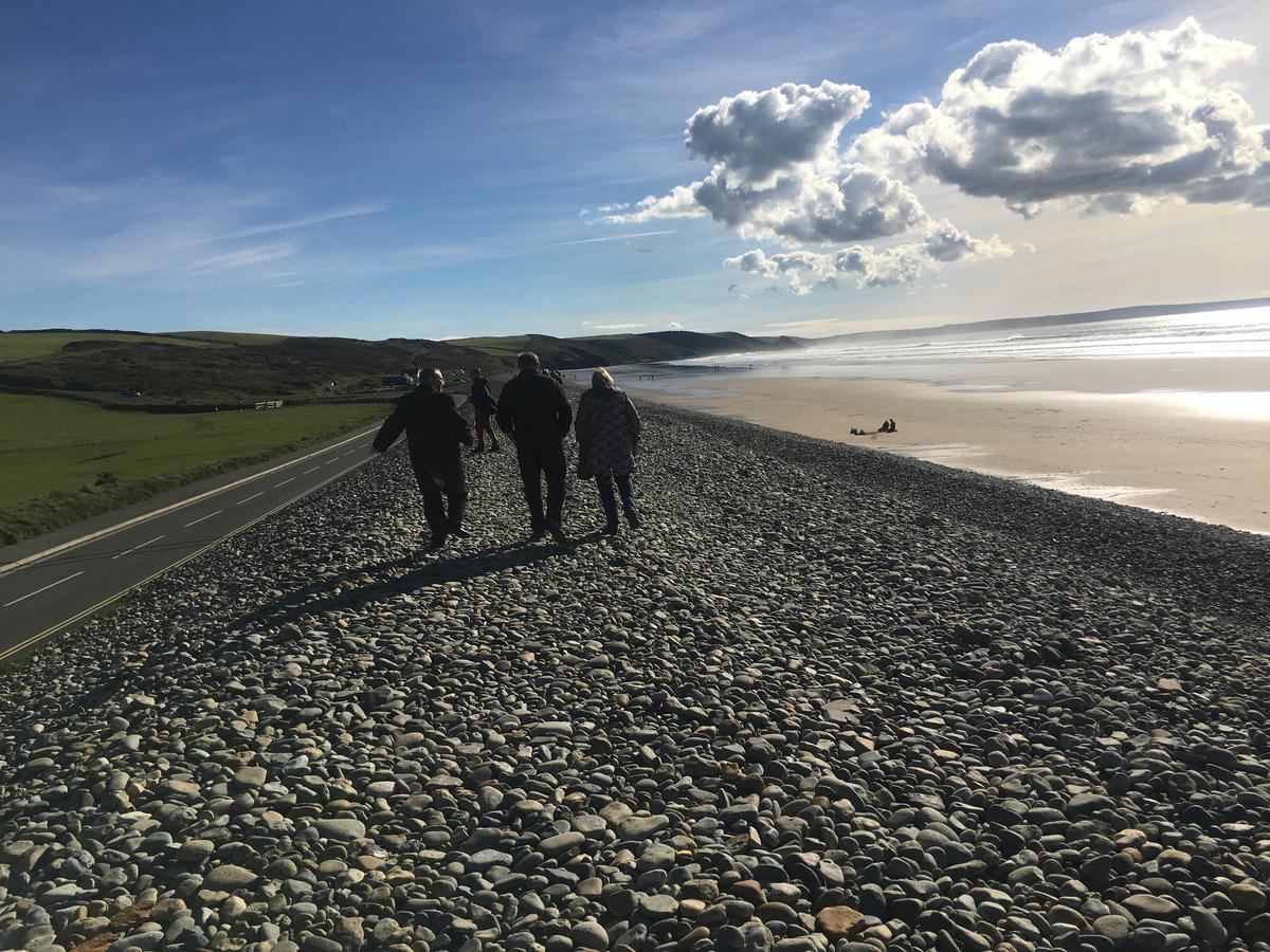 The Duke Of Edinburgh Inn Newgale Exterior photo