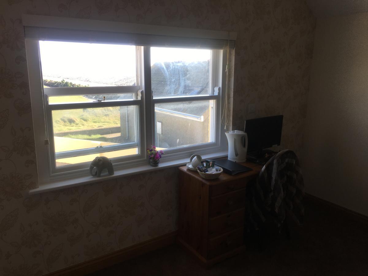 The Duke Of Edinburgh Inn Newgale Exterior photo